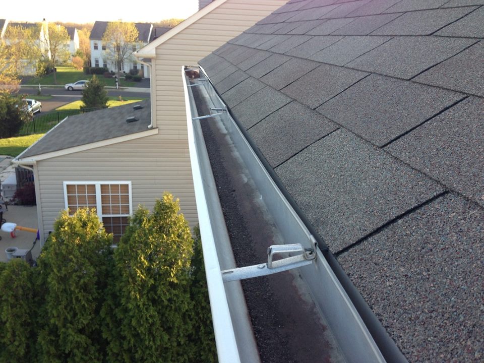 roofing contractor in San Martin